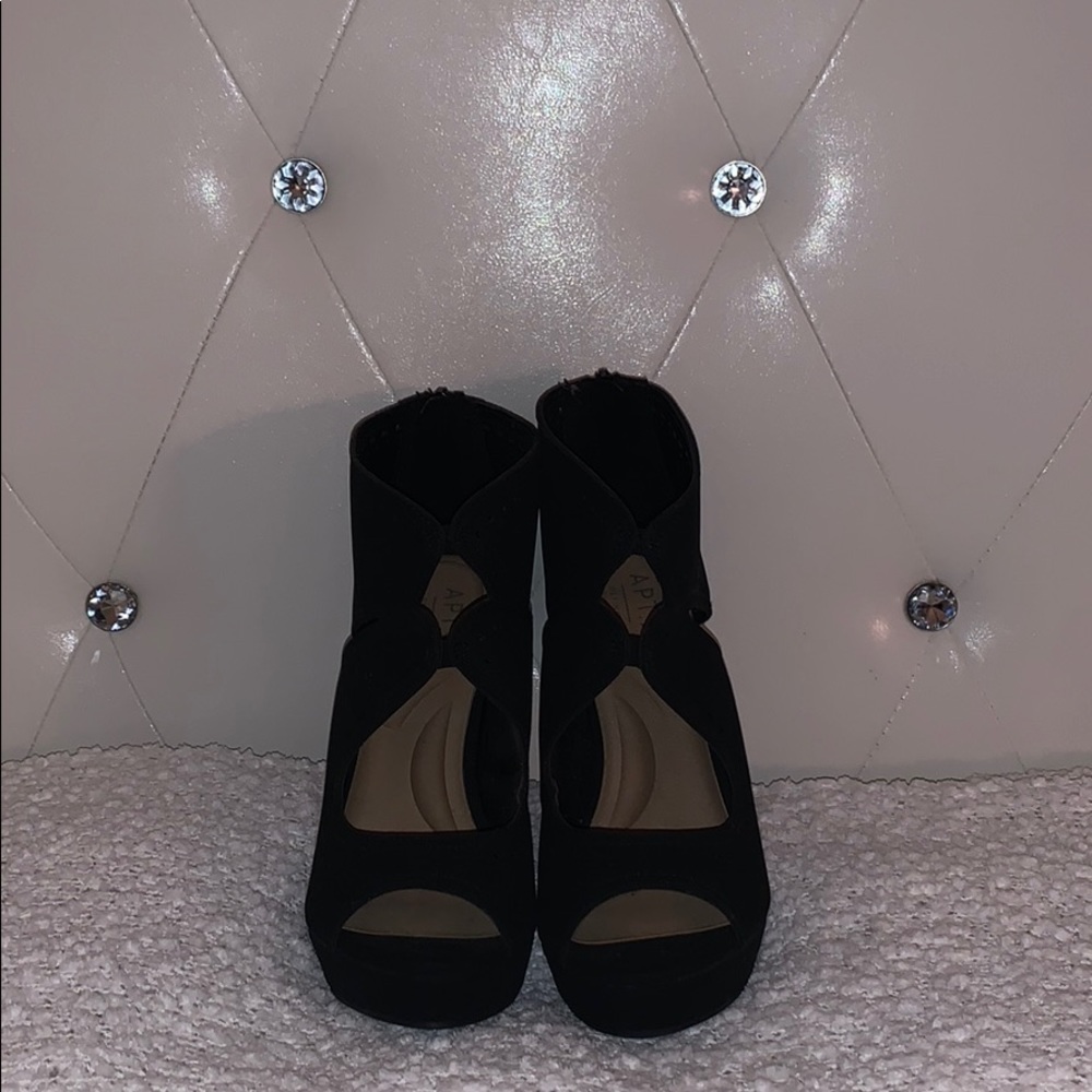 Apt. 9 Black 5” Heels